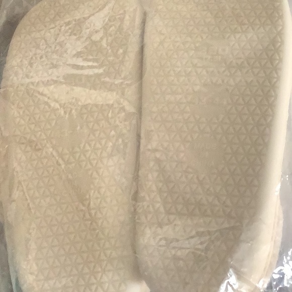 - Retro Smiley face Soft Plush Comfy Warm Slip-on Slippers, Non Slip nwot - Picture 4 of 7